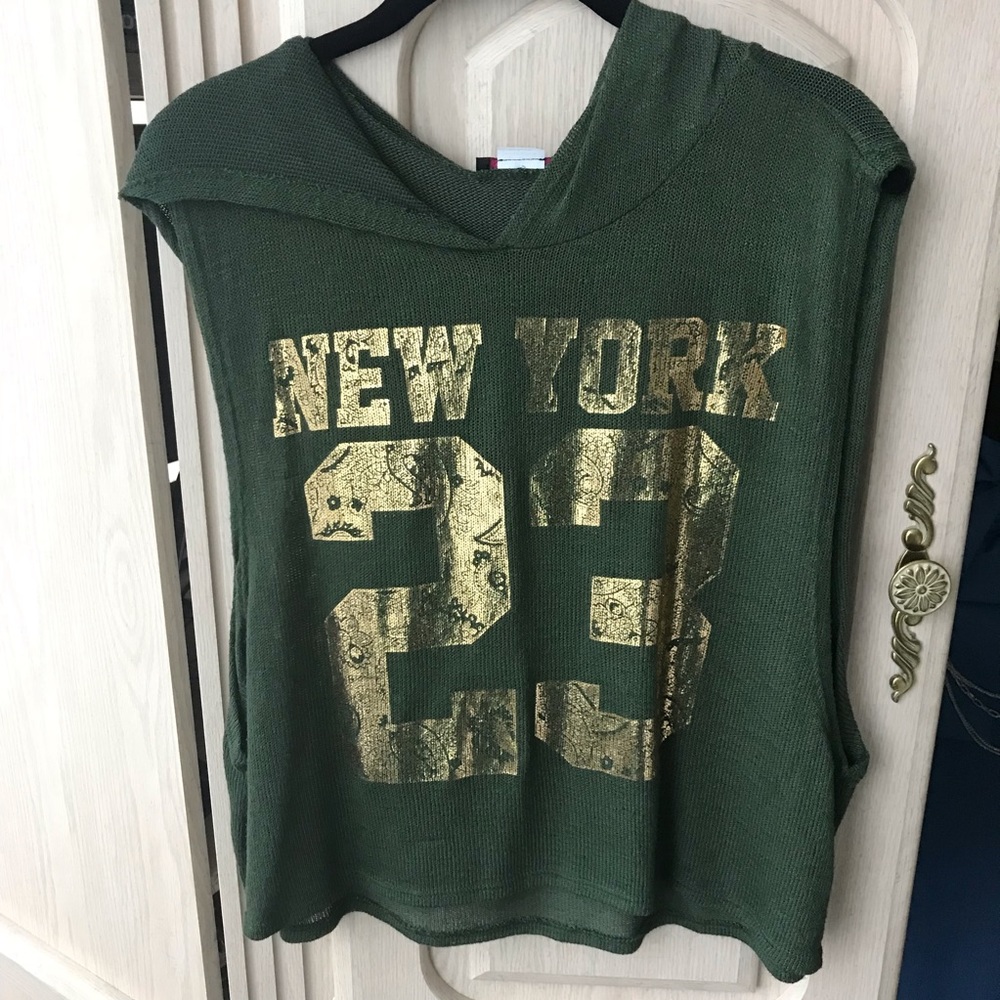 NEW Sleeveless Hooded Sweater Top